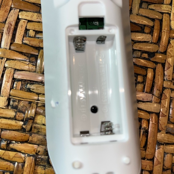 Flipper remote control for elderly/dementia makes the tv so much easier! - Picture 6 of 8